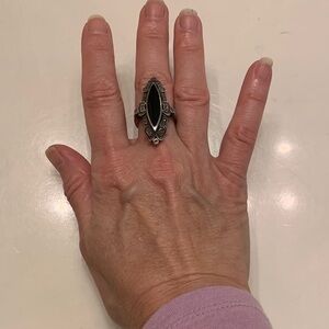 Vintage-Inspired Black & Silver Ring